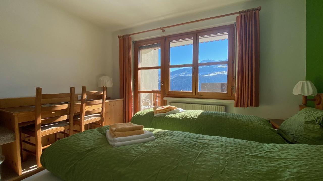 Familien Und Wanderhotel Clarezia Breil/Brigels Exterior photo